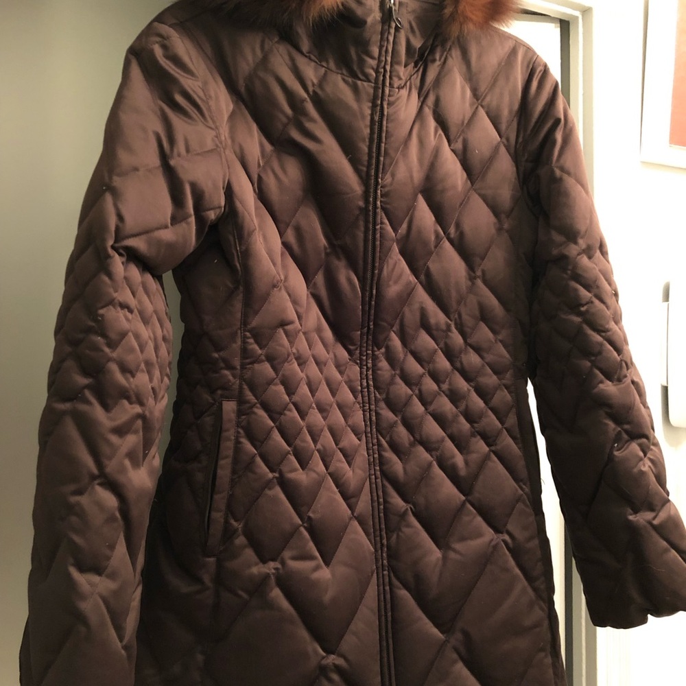 Brown winter jacket with a fur color Almost new